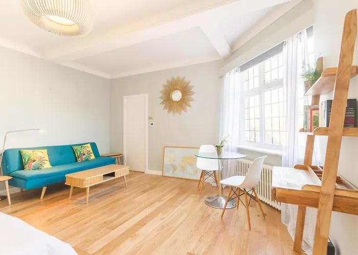 Chic 1 Bed Studio Flat In Popular Bloomsbury